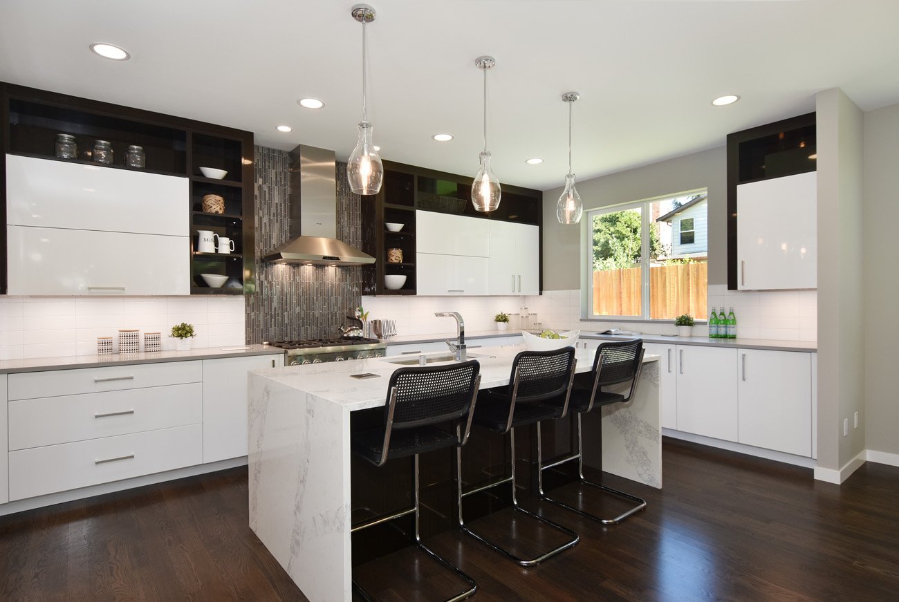 Beautiful Kitchen - Home Builder Hicks Construction Inc. Bothell, Washington