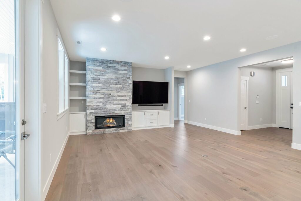 Fifth image of empty house room